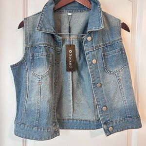 Stylish Blue Denim Vest with Button Accents